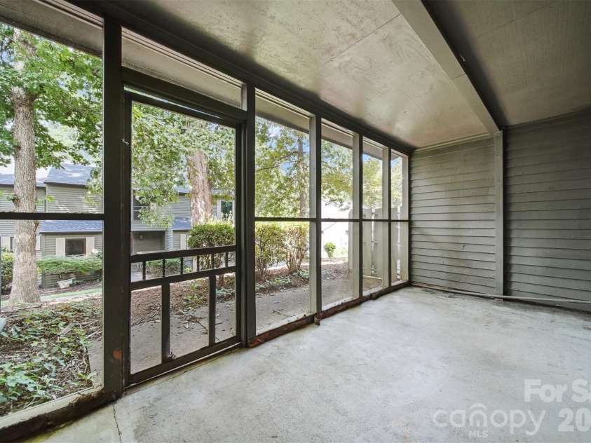 4340 Center Street, Hickory, NC 28601.  MLS# CAR4411695, YatesRealty ID 5454. 