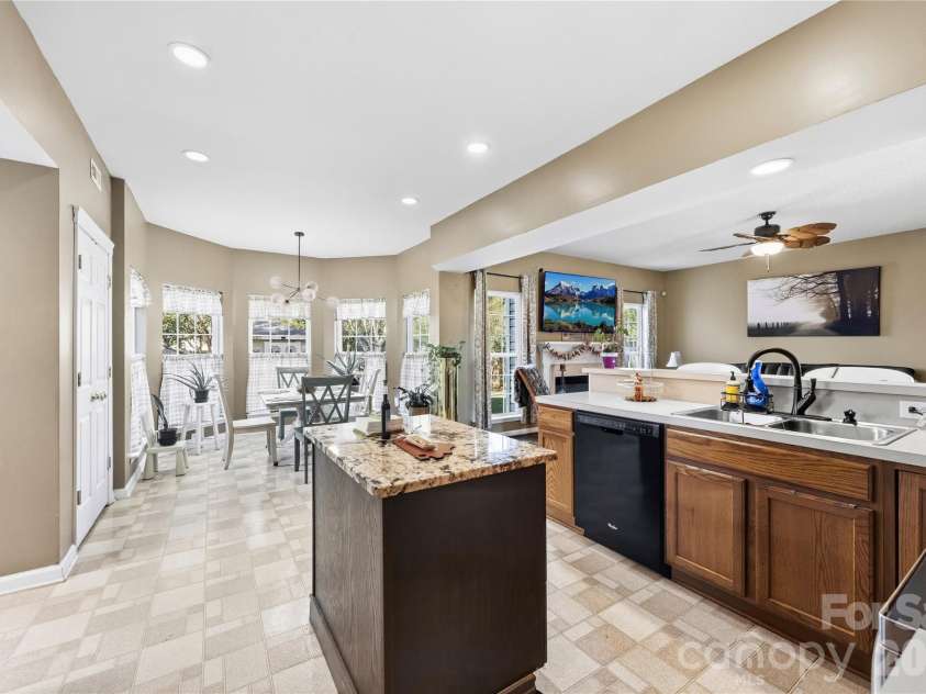 7541 Sparkleberry Drive, Indian Trail, NC 28079.  MLS# CAR4430002, YatesRealty ID 54541. 