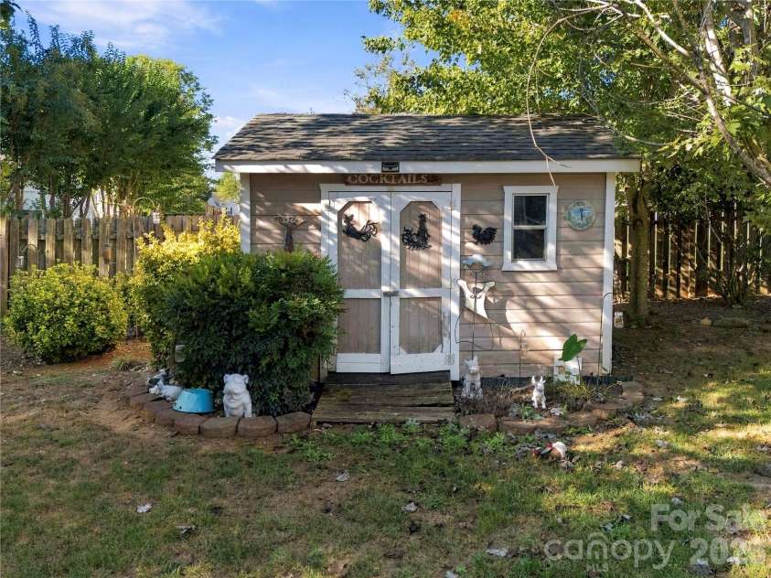 7541 Sparkleberry Drive, Indian Trail, NC 28079.  MLS# CAR4430002, YatesRealty ID 54541. 