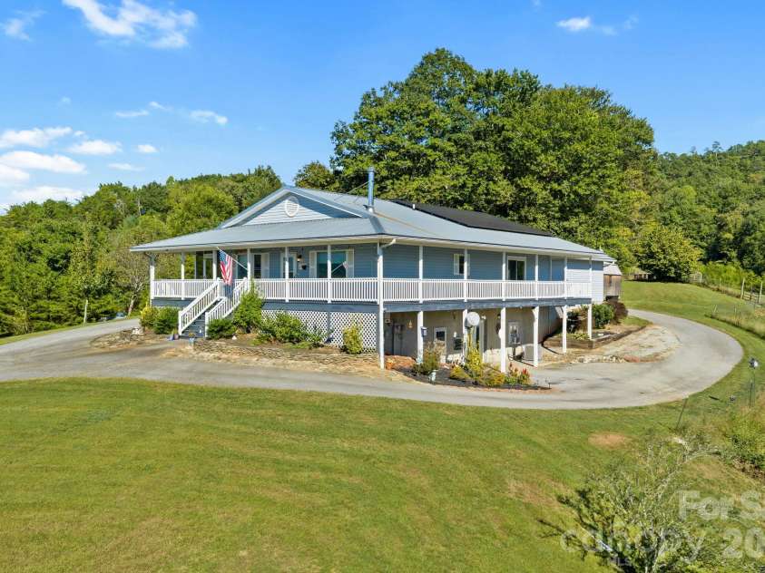 6275 Bryson City Road, Franklin, NC 28734.  MLS# CAR4431014, YatesRealty ID 54546. 