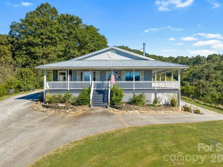 6275 Bryson City Road, Franklin, NC 28734.  MLS# CAR4431014, YatesRealty ID 54546. 