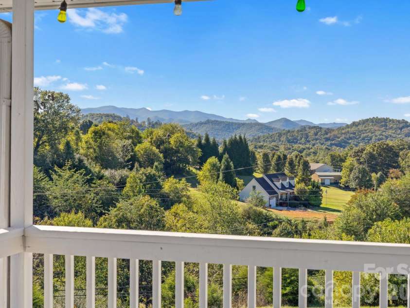 6275 Bryson City Road, Franklin, NC 28734.  MLS# CAR4431014, YatesRealty ID 54546. 