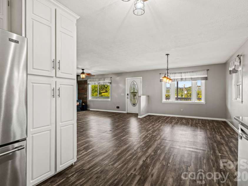 6275 Bryson City Road, Franklin, NC 28734.  MLS# CAR4431014, YatesRealty ID 54546. 
