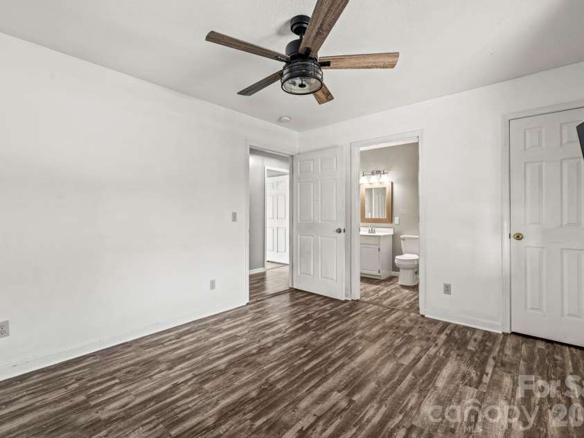 6275 Bryson City Road, Franklin, NC 28734.  MLS# CAR4431014, YatesRealty ID 54546. 