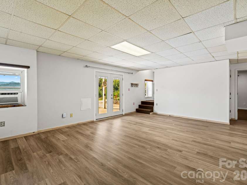 6275 Bryson City Road, Franklin, NC 28734.  MLS# CAR4431014, YatesRealty ID 54546. 