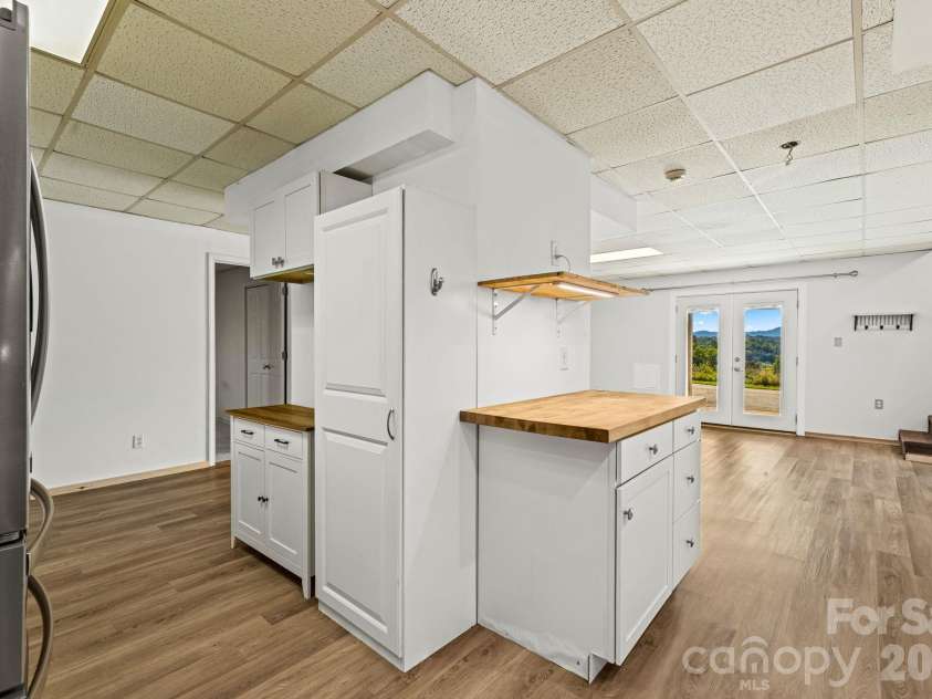 6275 Bryson City Road, Franklin, NC 28734.  MLS# CAR4431014, YatesRealty ID 54546. 