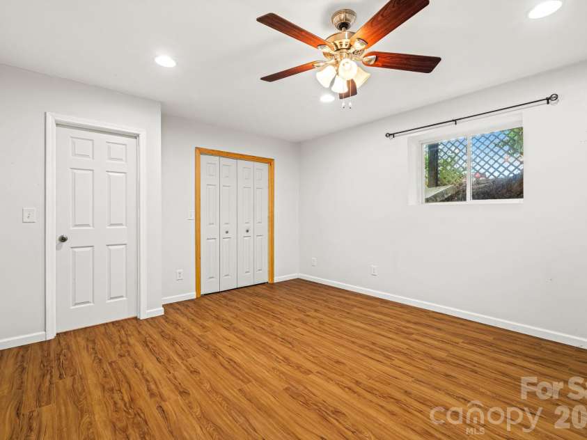 6275 Bryson City Road, Franklin, NC 28734.  MLS# CAR4431014, YatesRealty ID 54546. 