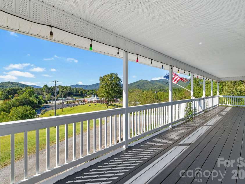 6275 Bryson City Road, Franklin, NC 28734.  MLS# CAR4431014, YatesRealty ID 54546. 