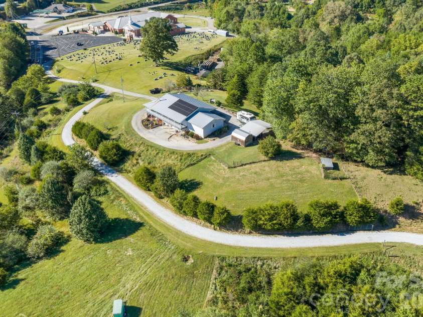 6275 Bryson City Road, Franklin, NC 28734.  MLS# CAR4431014, YatesRealty ID 54546. 