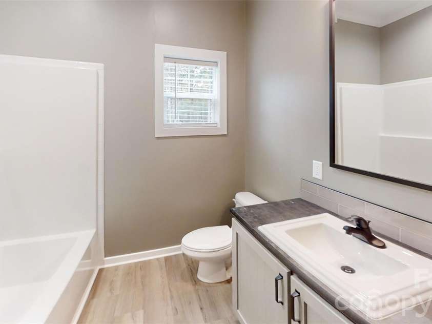 101 Riverhills Lane, Morganton, NC 28655.  MLS# CAR4401329, YatesRealty ID 54549. 2nd Bathroom