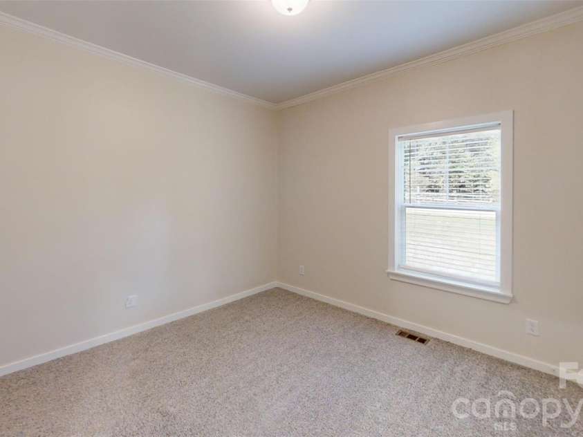 101 Riverhills Lane, Morganton, NC 28655.  MLS# CAR4401329, YatesRealty ID 54549. Bedroom