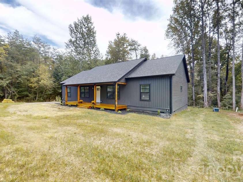 101 Riverhills Lane, Morganton, NC 28655.  MLS# CAR4401329, YatesRealty ID 54549. Front angle View