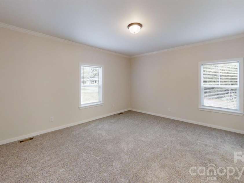 101 Riverhills Lane, Morganton, NC 28655.  MLS# CAR4401329, YatesRealty ID 54549. Master Bedroom