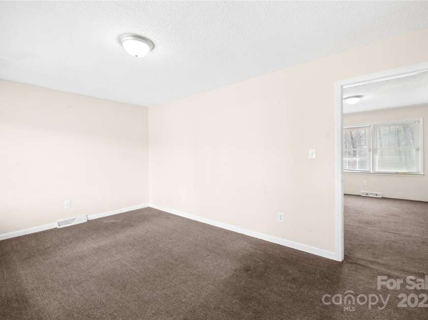 1502 Northwoods Drive, Kings Mountain, NC 28086.  MLS# CAR4230678, YatesRealty ID 5455. 