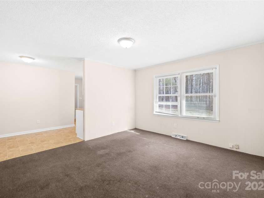 1502 Northwoods Drive, Kings Mountain, NC 28086.  MLS# CAR4230678, YatesRealty ID 5455. 