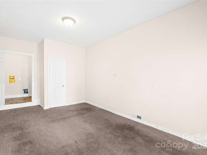 1502 Northwoods Drive, Kings Mountain, NC 28086.  MLS# CAR4230678, YatesRealty ID 5455. 