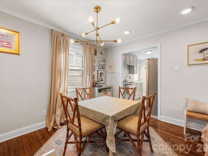 4922 Valley Stream Road, Charlotte, NC 28209.  MLS# CAR4358374, YatesRealty ID 5455. 
