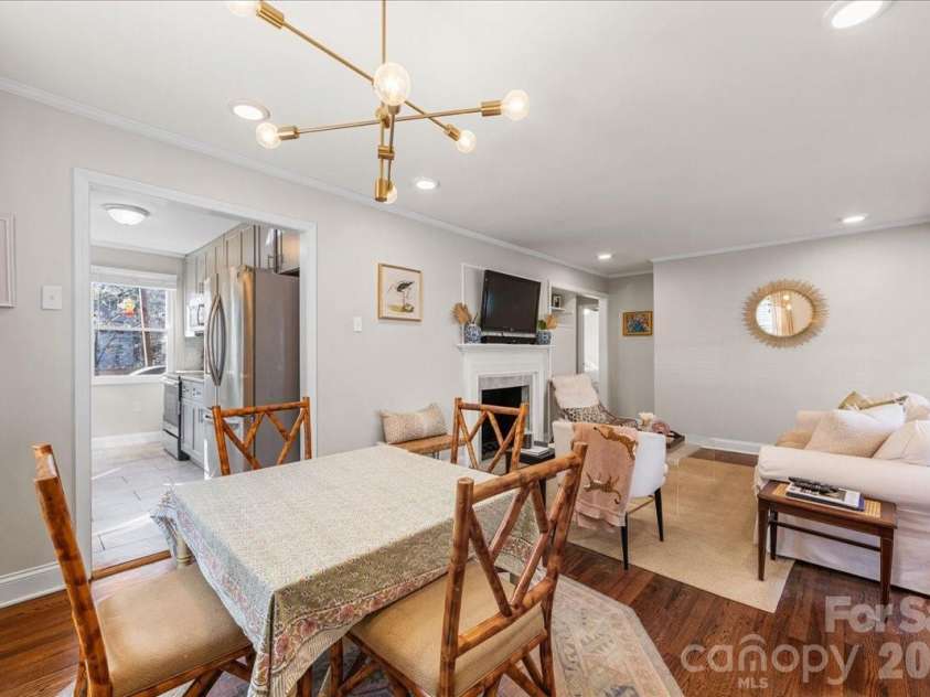 4922 Valley Stream Road, Charlotte, NC 28209.  MLS# CAR4358374, YatesRealty ID 5455. 