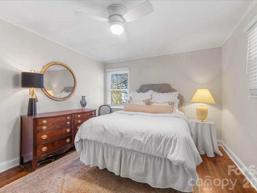 4922 Valley Stream Road, Charlotte, NC 28209.  MLS# CAR4358374, YatesRealty ID 5455. 