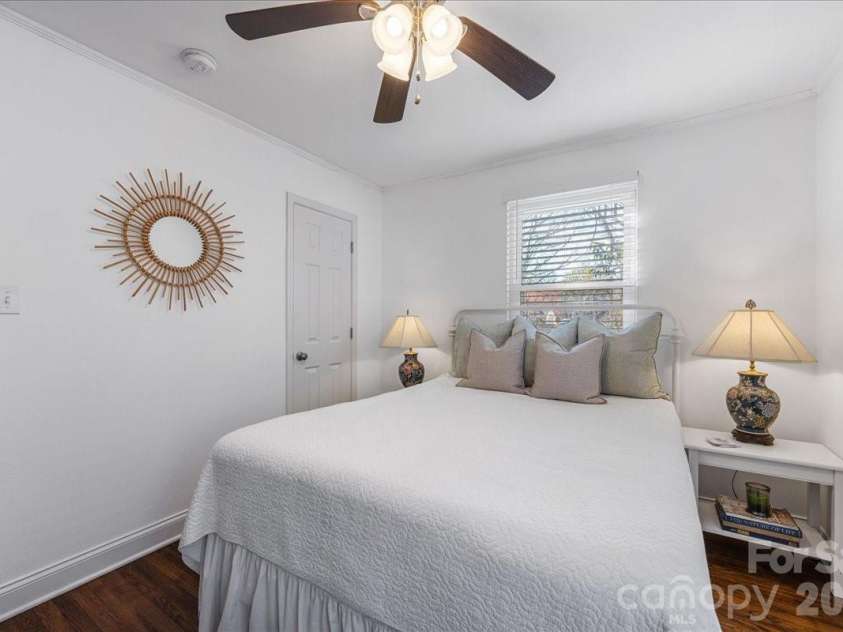 4922 Valley Stream Road, Charlotte, NC 28209.  MLS# CAR4358374, YatesRealty ID 5455. 