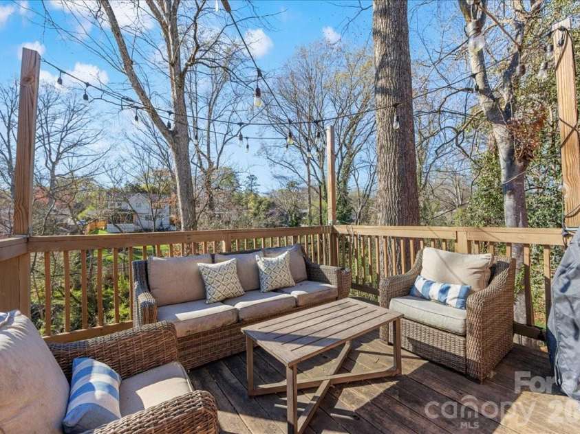 4922 Valley Stream Road, Charlotte, NC 28209.  MLS# CAR4358374, YatesRealty ID 5455. 