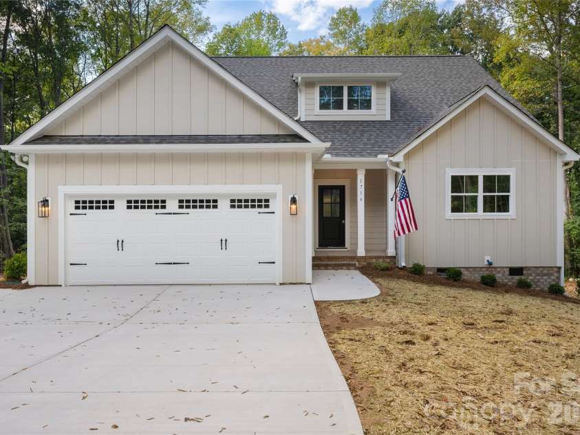 1716 Lake lee Drive, Monroe, NC 28112.  MLS# CAR4429681, YatesRealty ID 54556. 