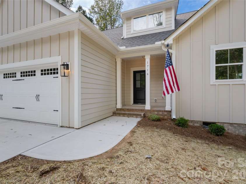 1716 Lake lee Drive, Monroe, NC 28112.  MLS# CAR4429681, YatesRealty ID 54556. 