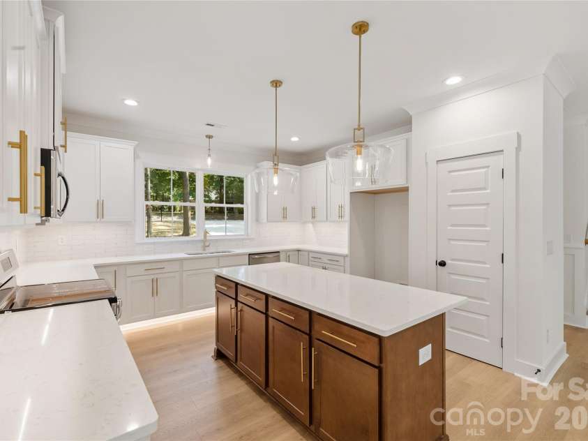 1716 Lake lee Drive, Monroe, NC 28112.  MLS# CAR4429681, YatesRealty ID 54556. 