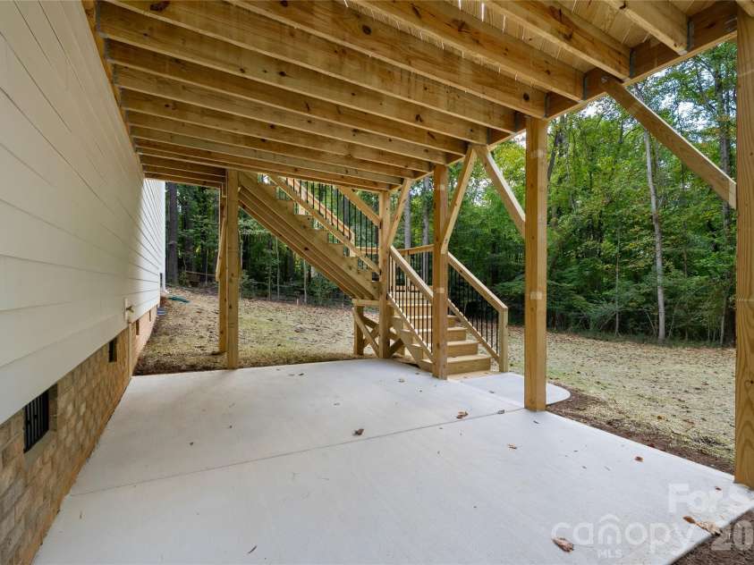 1716 Lake lee Drive, Monroe, NC 28112.  MLS# CAR4429681, YatesRealty ID 54556. 