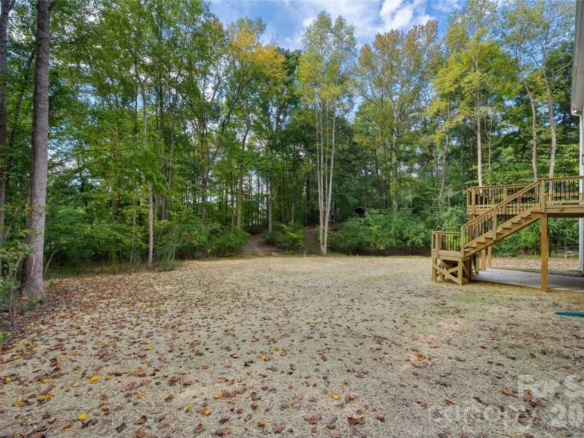 1716 Lake lee Drive, Monroe, NC 28112.  MLS# CAR4429681, YatesRealty ID 54556. 
