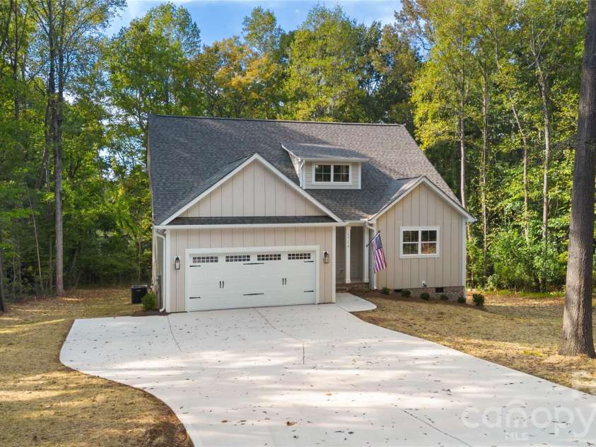 1716 Lake lee Drive, Monroe, NC 28112.  MLS# CAR4429681, YatesRealty ID 54556. 