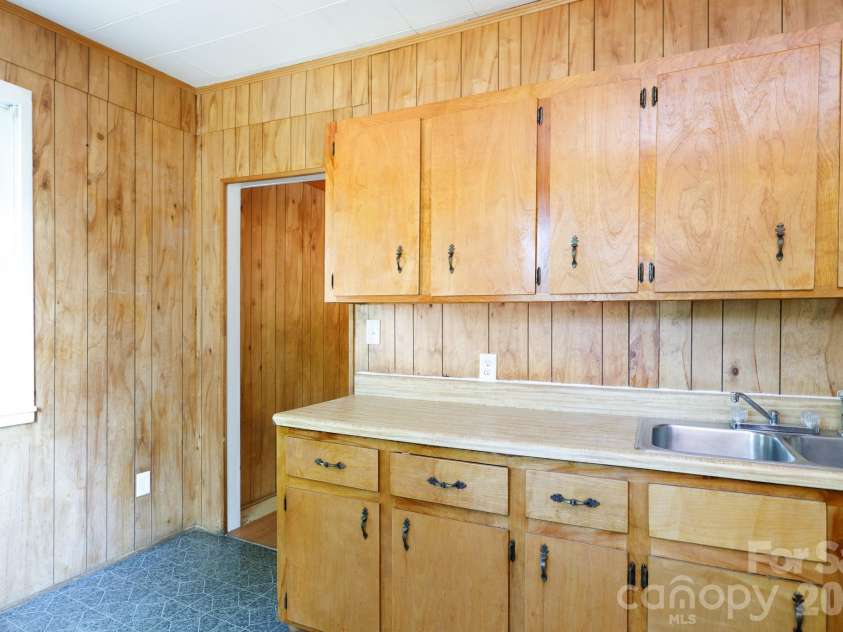 316 Stonewall Avenue, Rock Hill, SC 29730.  MLS# CAR4431020, YatesRealty ID 54557. 