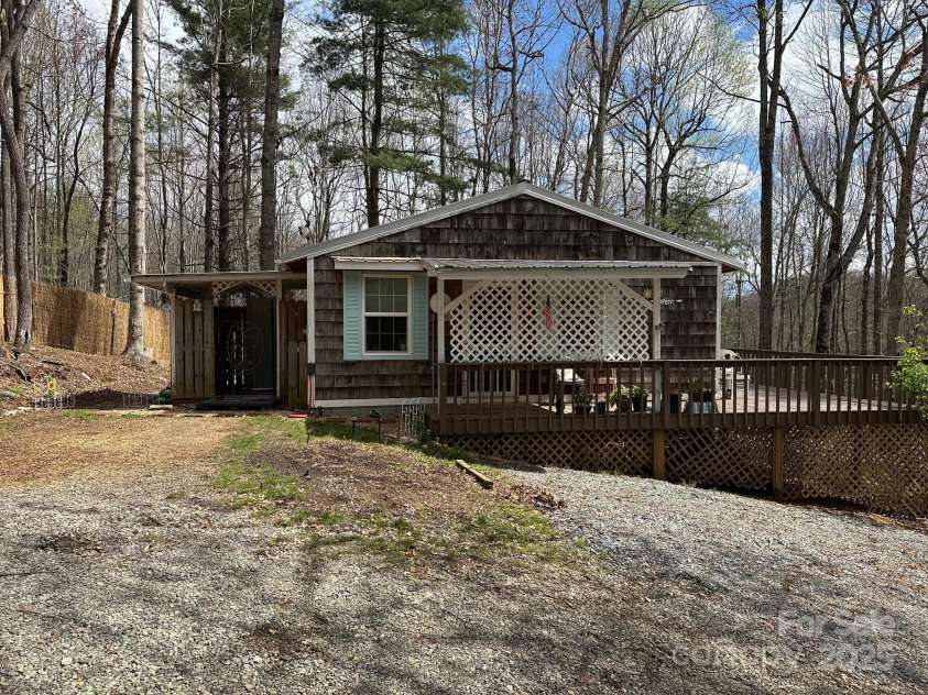77 Pine Road, Rosman, NC 28772.  MLS# CAR4246181, YatesRealty ID 5456. 