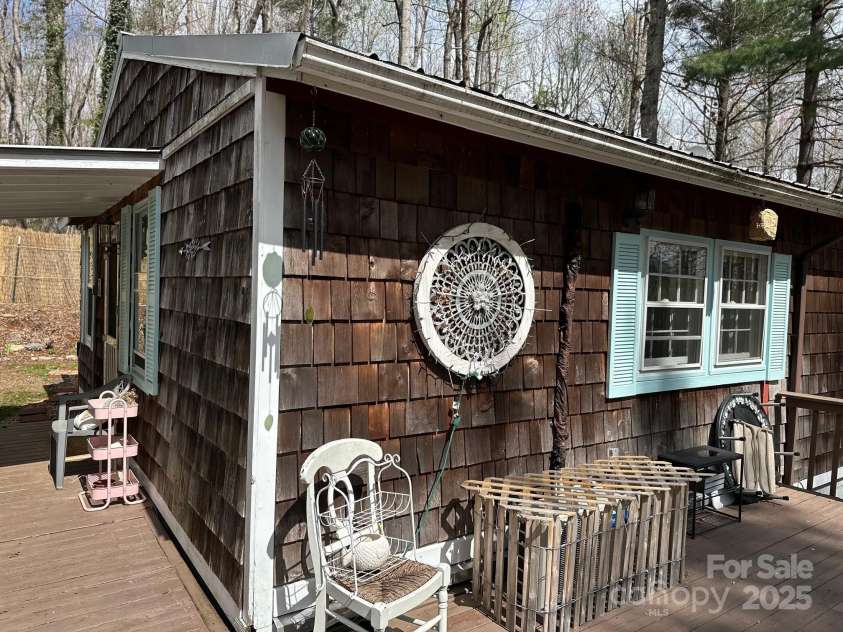 77 Pine Road, Rosman, NC 28772.  MLS# CAR4246181, YatesRealty ID 5456. 