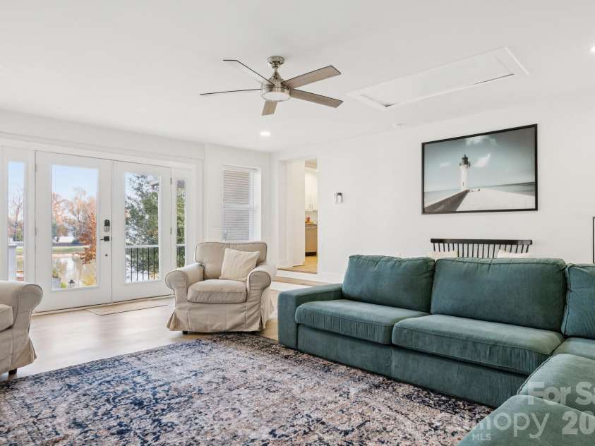 145 Murray Drive, Salisbury, NC 28146.  MLS# CAR4321343, YatesRealty ID 54560. Den/Living Room