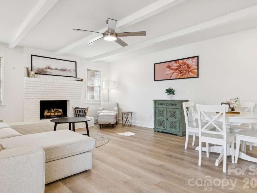 145 Murray Drive, Salisbury, NC 28146.  MLS# CAR4321343, YatesRealty ID 54560. Living Room