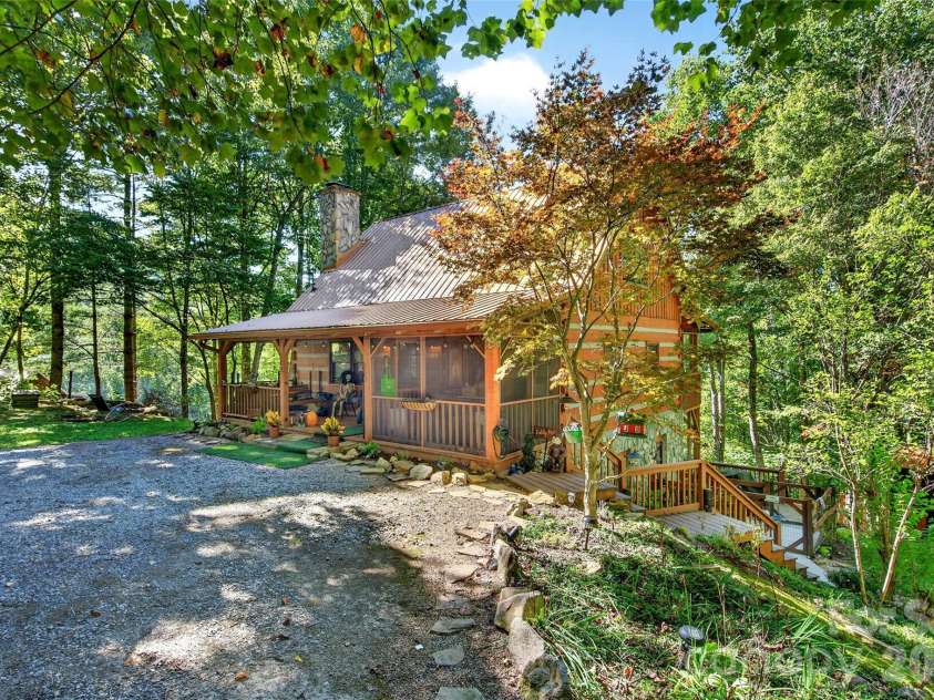 602 Quail Cove Road, Clyde, NC 28721.  MLS# CAR4423385, YatesRealty ID 54561. 