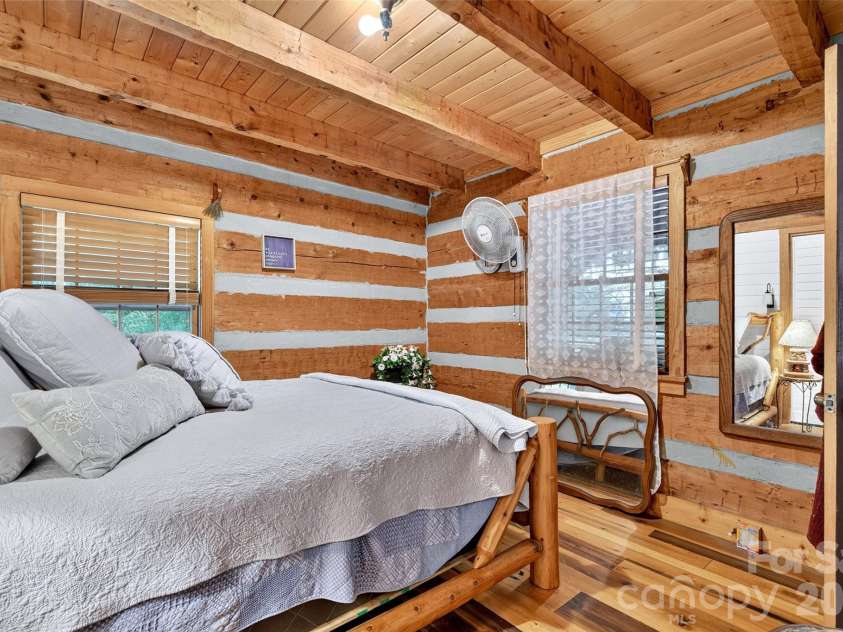 602 Quail Cove Road, Clyde, NC 28721.  MLS# CAR4423385, YatesRealty ID 54561. 