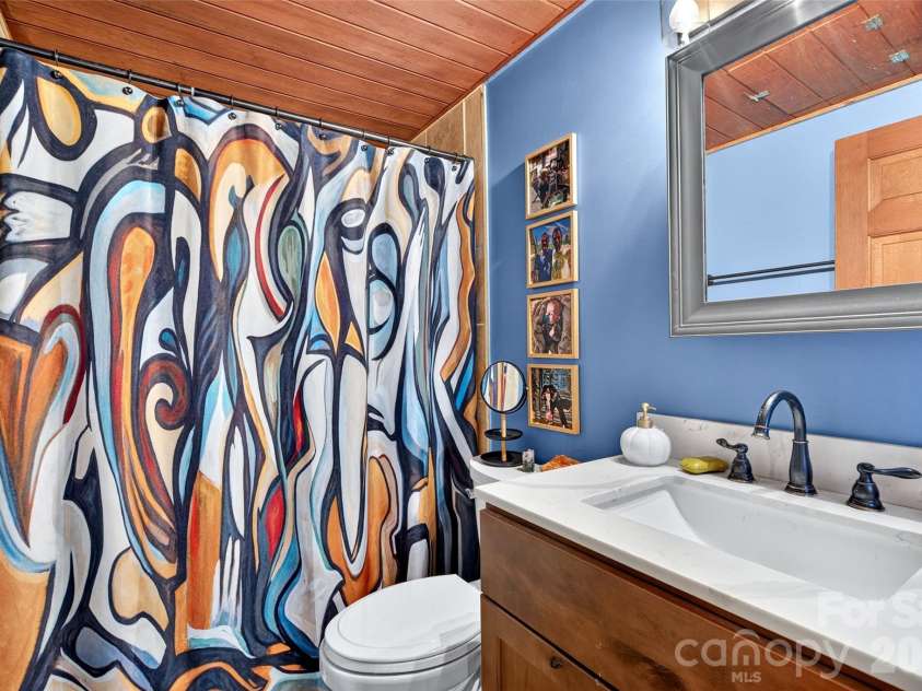 602 Quail Cove Road, Clyde, NC 28721.  MLS# CAR4423385, YatesRealty ID 54561. 