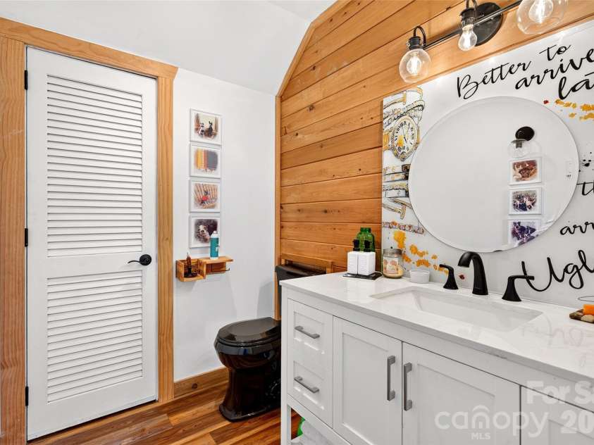 602 Quail Cove Road, Clyde, NC 28721.  MLS# CAR4423385, YatesRealty ID 54561. 
