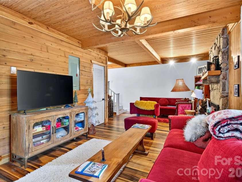 602 Quail Cove Road, Clyde, NC 28721.  MLS# CAR4423385, YatesRealty ID 54561. 