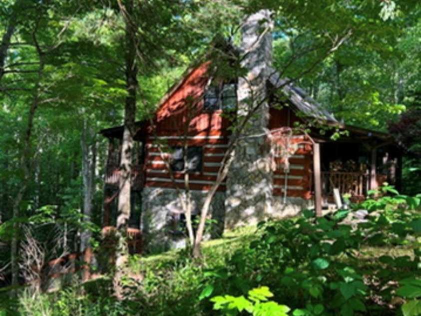 602 Quail Cove Road, Clyde, NC 28721.  MLS# CAR4423385, YatesRealty ID 54561. 