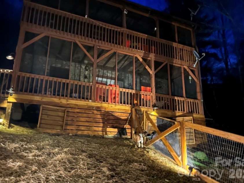 602 Quail Cove Road, Clyde, NC 28721.  MLS# CAR4423385, YatesRealty ID 54561. 