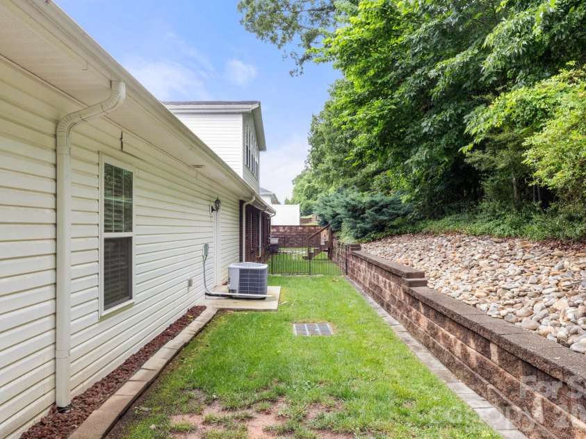 207 Crystal Springs Lane, Shelby, NC 28150.  MLS# CAR4426735, YatesRealty ID 54562. Back