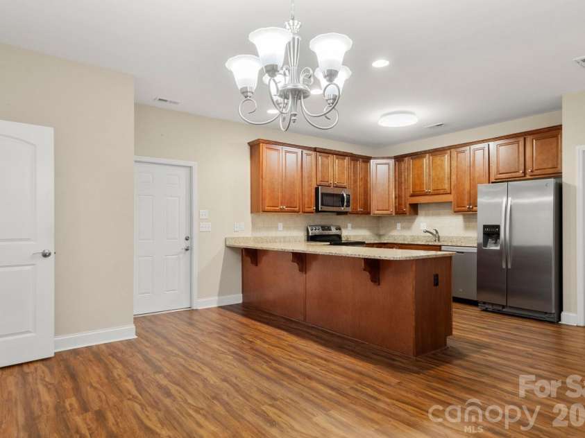 207 Crystal Springs Lane, Shelby, NC 28150.  MLS# CAR4426735, YatesRealty ID 54562. Dining/Kitchen