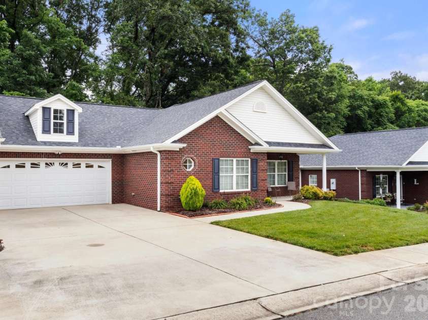 207 Crystal Springs Lane, Shelby, NC 28150.  MLS# CAR4426735, YatesRealty ID 54562. Front