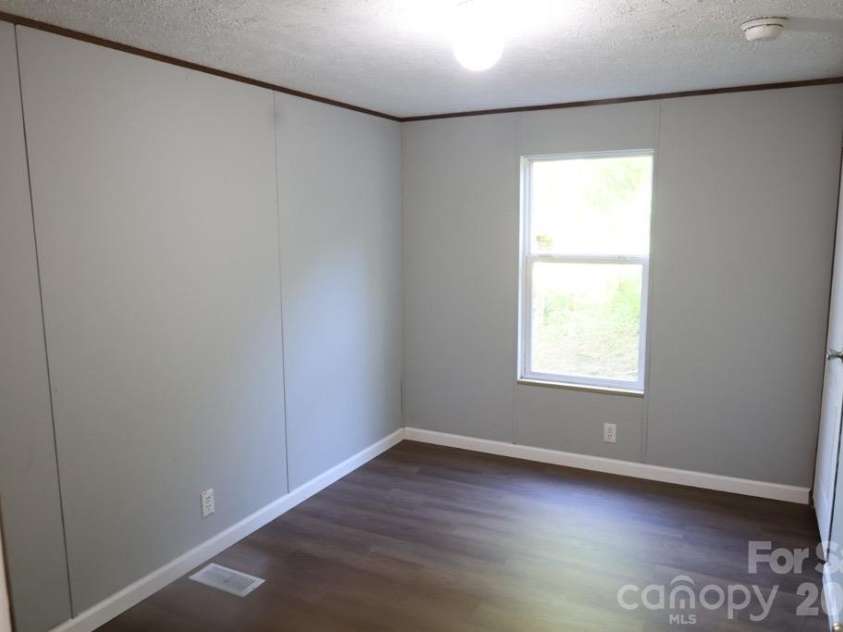 155 Owl Hollow Road, Marion, NC 28752.  MLS# CAR4430204, YatesRealty ID 54564. 
