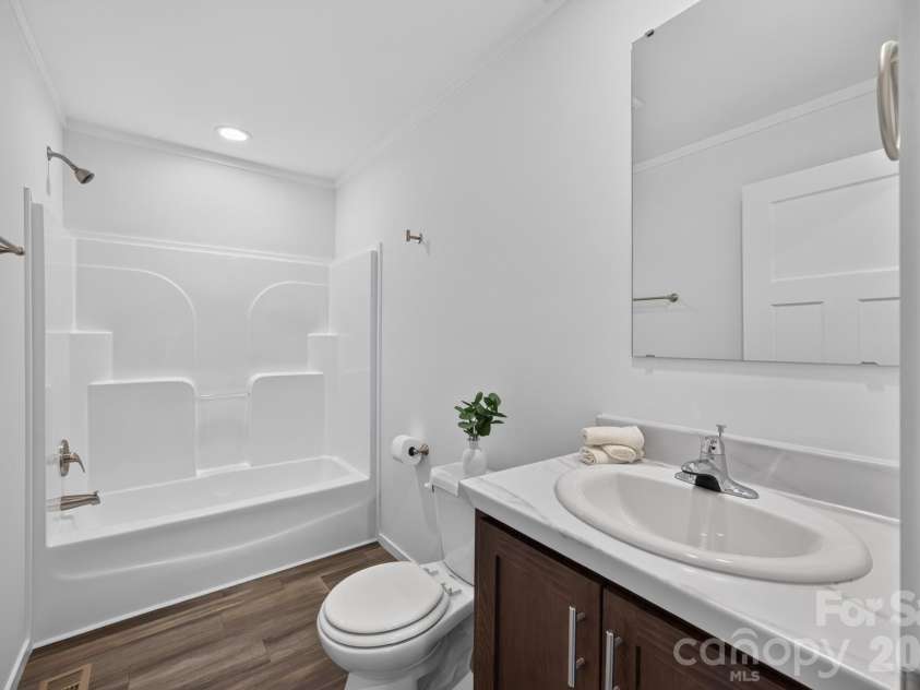 202 Christophers Court, Lexington, NC 27295.  MLS# CAR4430933, YatesRealty ID 54567. 
