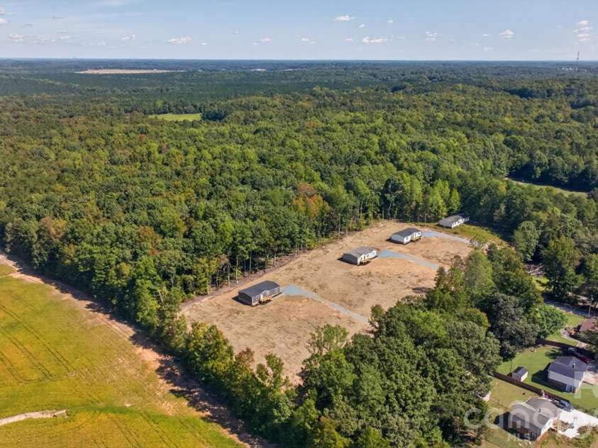 202 Christophers Court, Lexington, NC 27295.  MLS# CAR4430933, YatesRealty ID 54567. 
