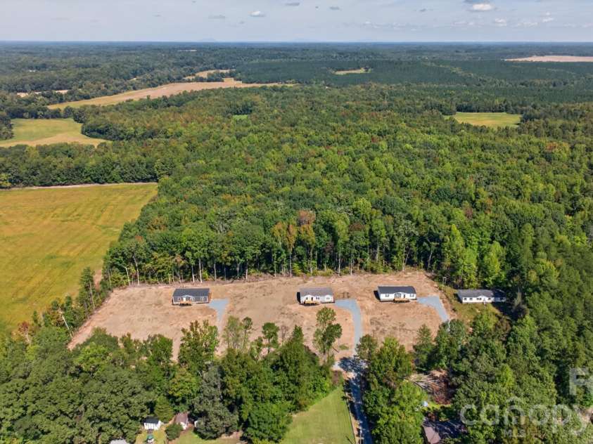 202 Christophers Court, Lexington, NC 27295.  MLS# CAR4430933, YatesRealty ID 54567. 